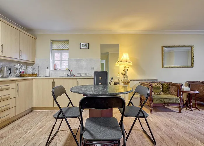 Apartment Spacious Free Parking Victoria Park - Pass The Keys