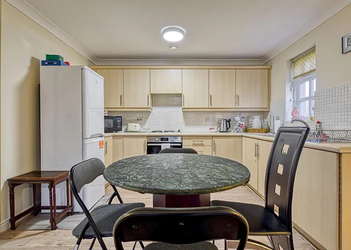 Apartment Spacious Free Parking Victoria Park - Pass The Keys