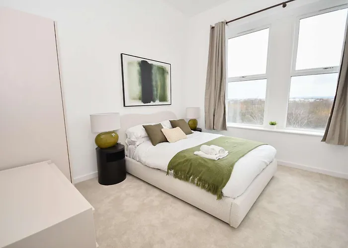 Spacious & Bright 1bed Nr Etihad Stadium * Μάντσεστερ