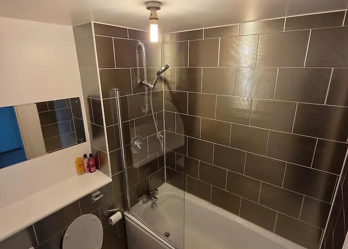 Apartment 2 Bed 2 Bath Apartment,500 Meter's From Deansgate *