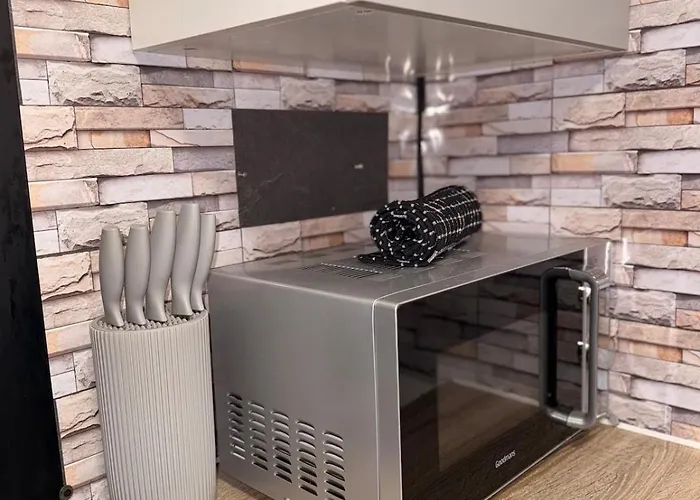 Flat In - Dudleys Dove *