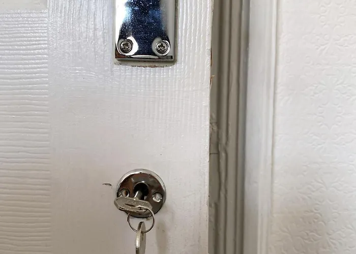 Cosy Double Bed To Salford Plab Samson Centre 3* Manchester