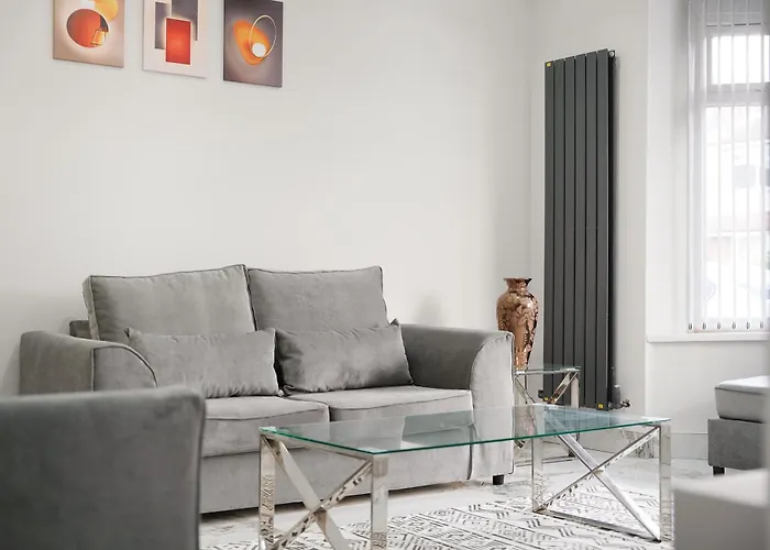 Stylish With Free Parking And Easy Access *