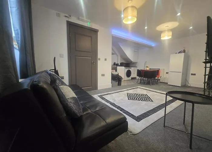 Charming Ground Floor Tudor Free Wifi Mánchester