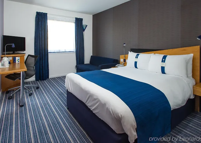 Отель Express East By Ihg 3*