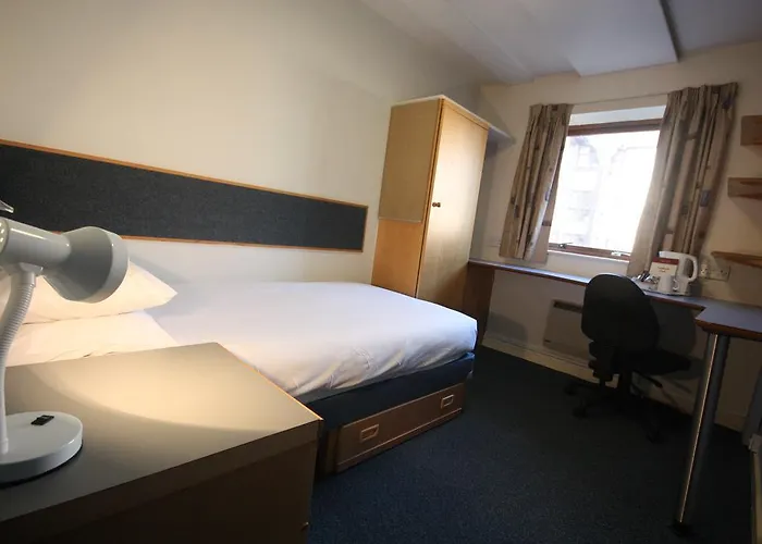 Hotel Weston Hall - Halls Of