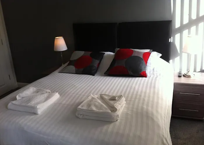 Ivy Mount Boutique 3*