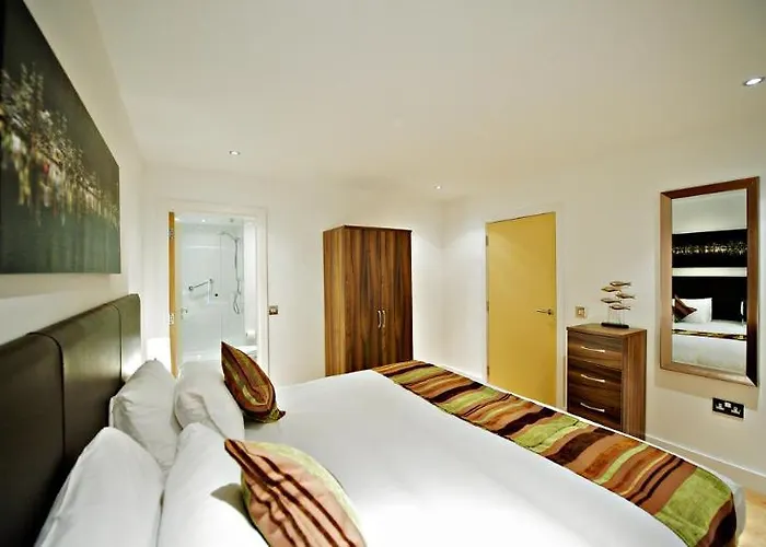 By Marriott Piccadilly ホテル 4*