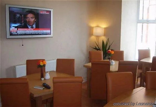 בית הארחה Hendham House - Near Etihad Stadium, Coop Live Arena, Ao Arena, Piccadilly Train Station & Centre