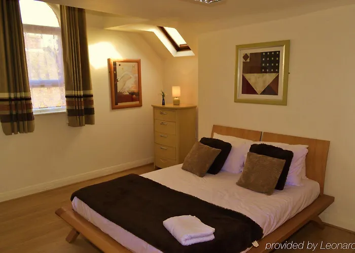 Gasthuis Hendham House - Near Etihad Stadium, Coop Live Arena, Ao Arena, Piccadilly Train Station & Centre 2*