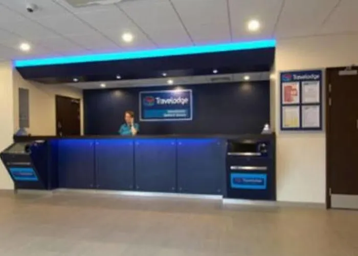 Travelodge Salford Quays Hotel 3*