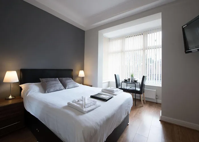 Ivy Mount Boutique 3*