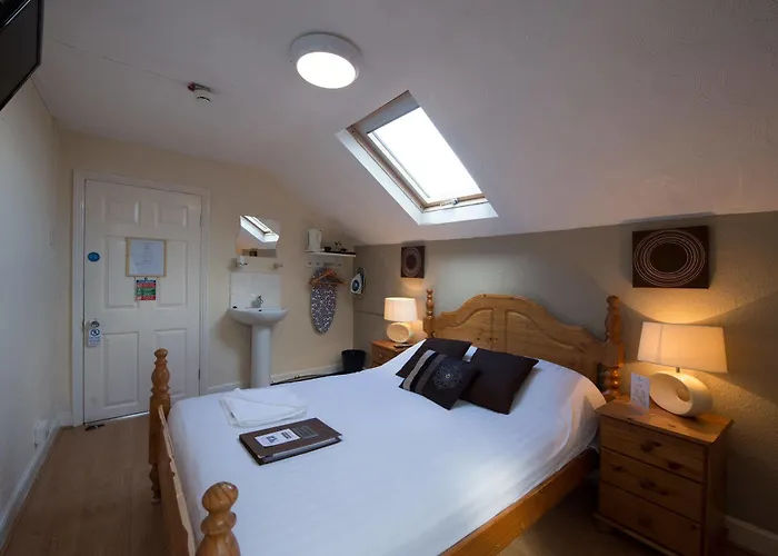 Ivy Mount Boutique 3*