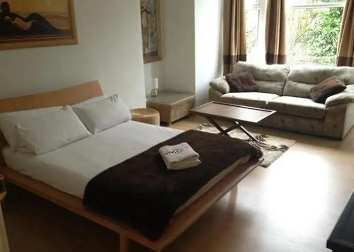 Hendham House - Near Etihad Stadium, Coop Live Arena, Ao Arena, Piccadilly Train Station & Centre Manchester