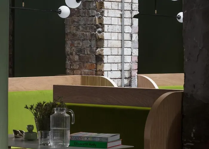 Whitworth Locke Hotel