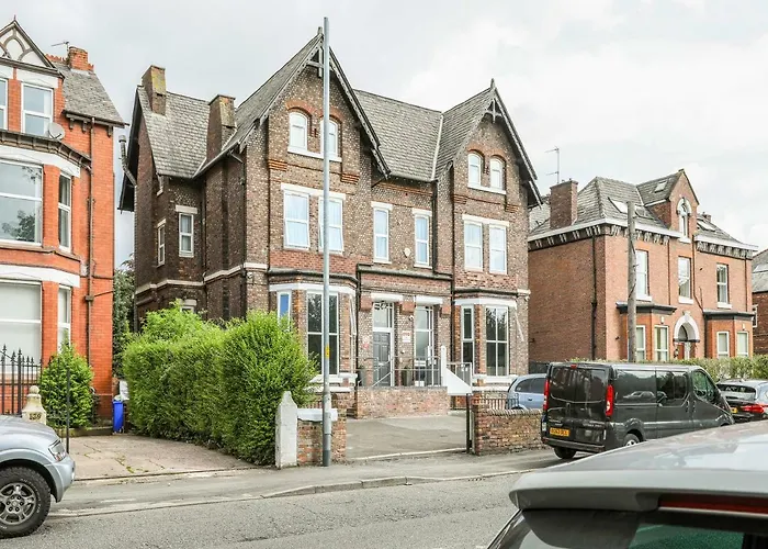 Πανσιόν Oyo Hala 3*