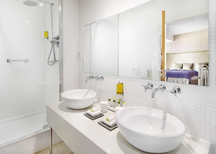 Doubletree By Hilton Piccadilly Hotel