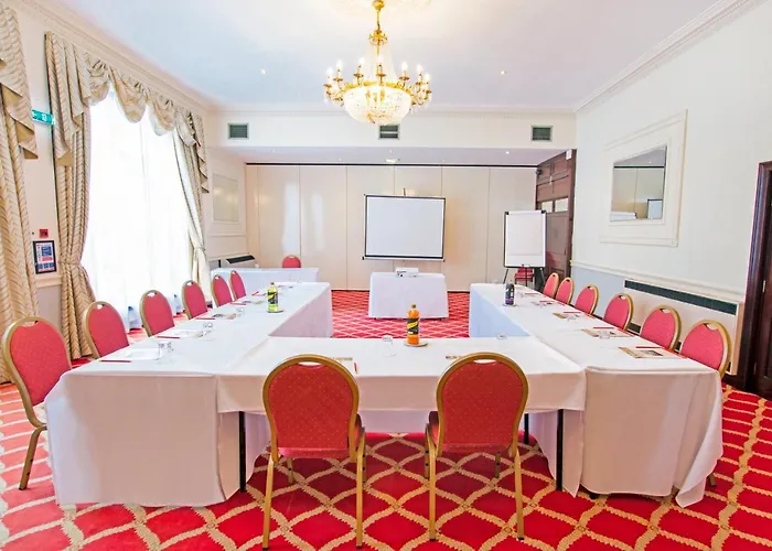 Britannia & Szálloda 3*