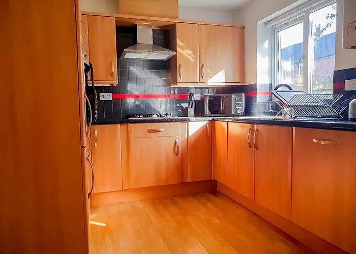 Apartamento Airport Lounge - 3 Bed - 6 Persons *