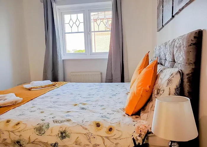 Airport Lounge - 3 Bed - 6 Persons