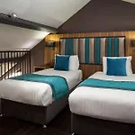 Roomzzz Aparthotel