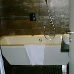 Roomzzz Aparthotel Manchester