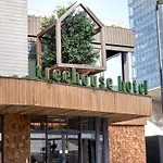Hotel Treehouse 4*