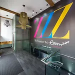 Roomzzz 4*