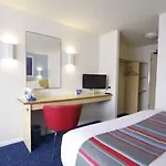 Travelodge Salford Quays 3*