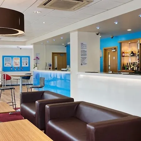 Travelodge Ancoats Hotel 3*