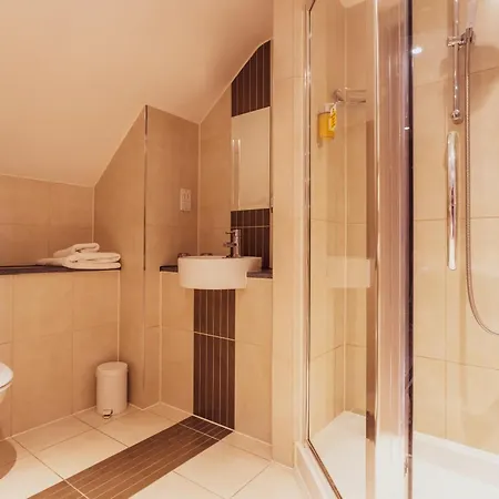 The Gardens 3* Manchester