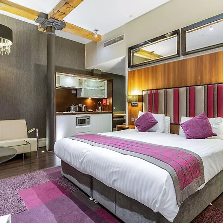 Roomzzz Lägenhetshotell Manchester