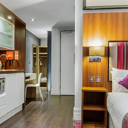 Roomzzz Lägenhetshotell Manchester