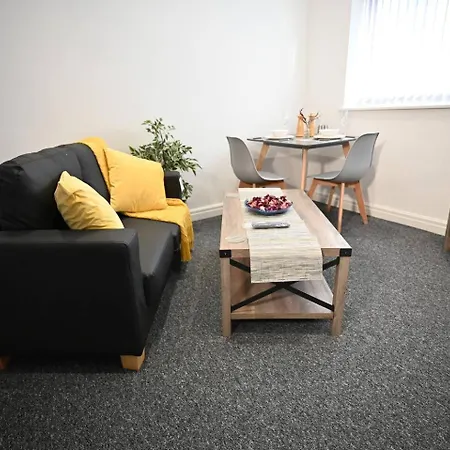 Spacious Studio Near Christie Hospital * Manchester