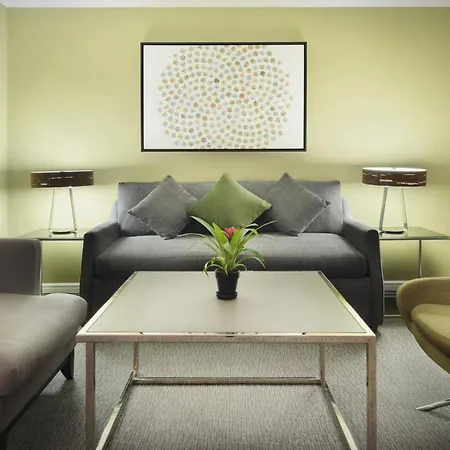 Delta By Marriott Manchester Airport 4* הייל