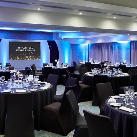 Hotel Delta By Marriott Manchester Airport 4*