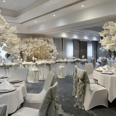 Delta By Marriott Manchester Airport 4*