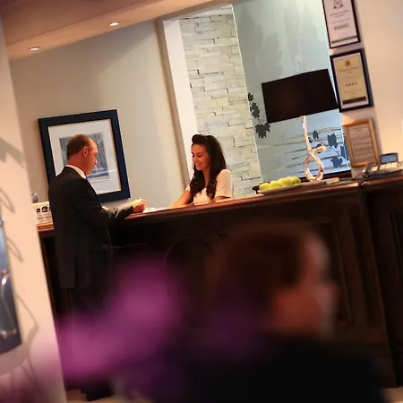 מלון דירות Western Pinewood Manchester Airport-wilmslow ווילמסלו