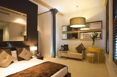 Roomzzz 4*