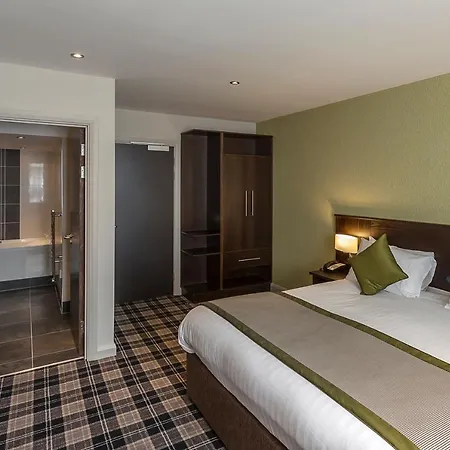 Western Pinewood Manchester Airport-wilmslow 4*