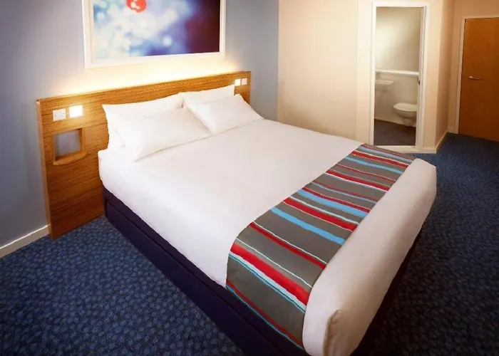 Travelodge Salford Quays 3*