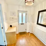 Convenient Centre 3bd With Free Parking * Manchester