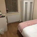 Big Rusholme With Tv And Private Bathroom-parking&wifi * Manchester