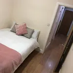 Big Rusholme With Tv And Private Bathroom-parking&wifi * Manchester