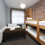 Mason Street Sleeps 16