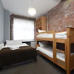 Mason Street Sleeps 16 *