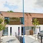 Apartmán Spacious 5 Bed Townhouse Manchester, Salford Qauys - Two Bedroom With Parking *