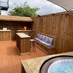 Daire Mason Street Sleeps 16