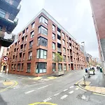 Daire Halo - Centre Manchester