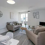 Hilltop Serviced Apartments- Northern Quarter Apartment